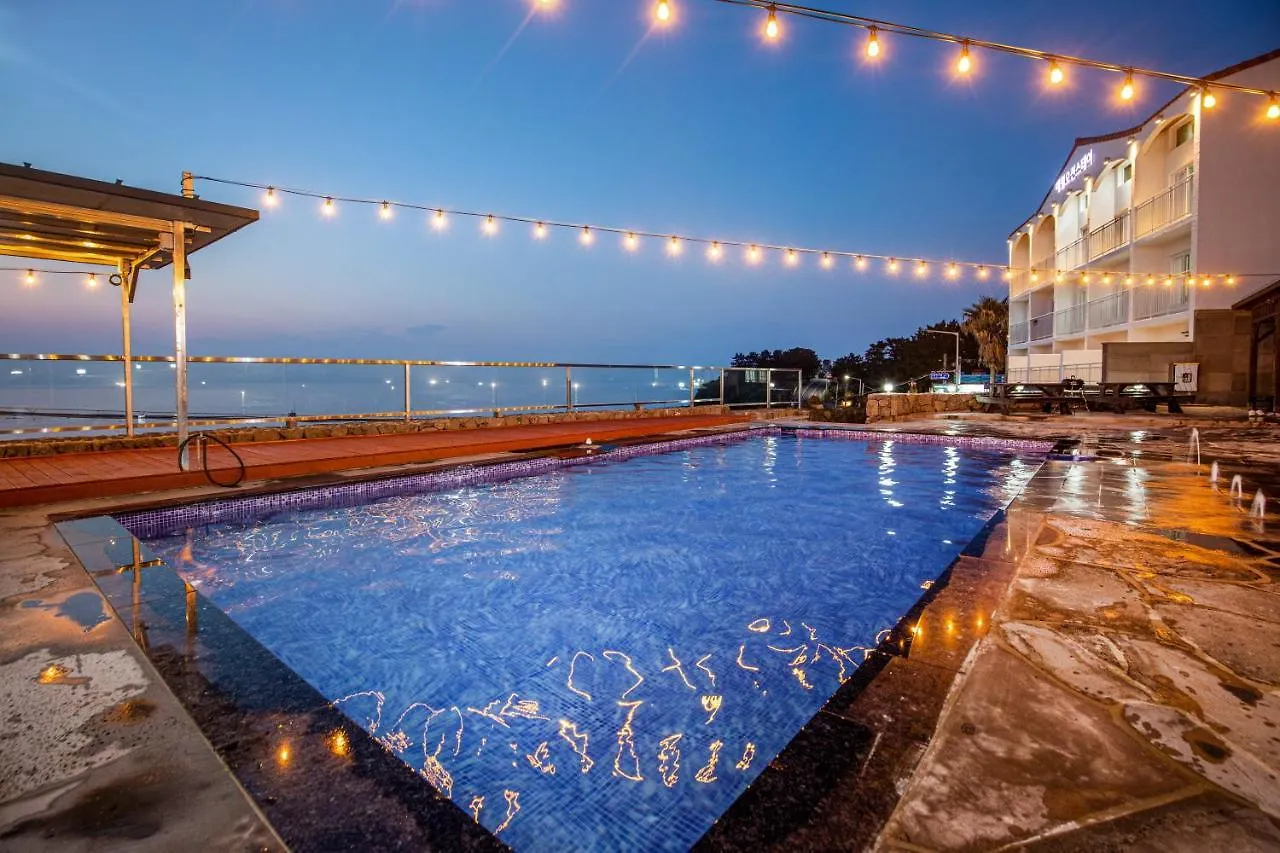 ג'גו Aewol Oceanstay