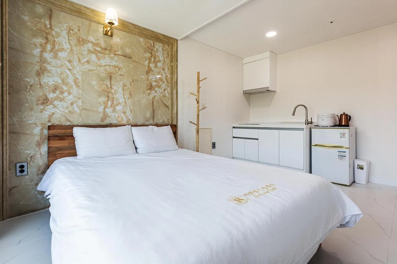 מלון ג'גו Aewol Oceanstay קוריאה הדרומית