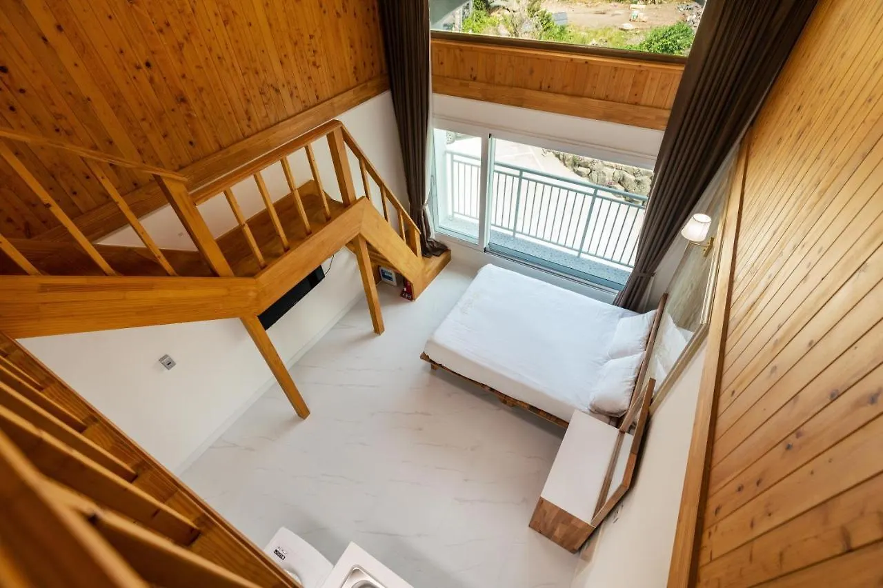 ג'גו Aewol Oceanstay 0*,  קוריאה הדרומית
