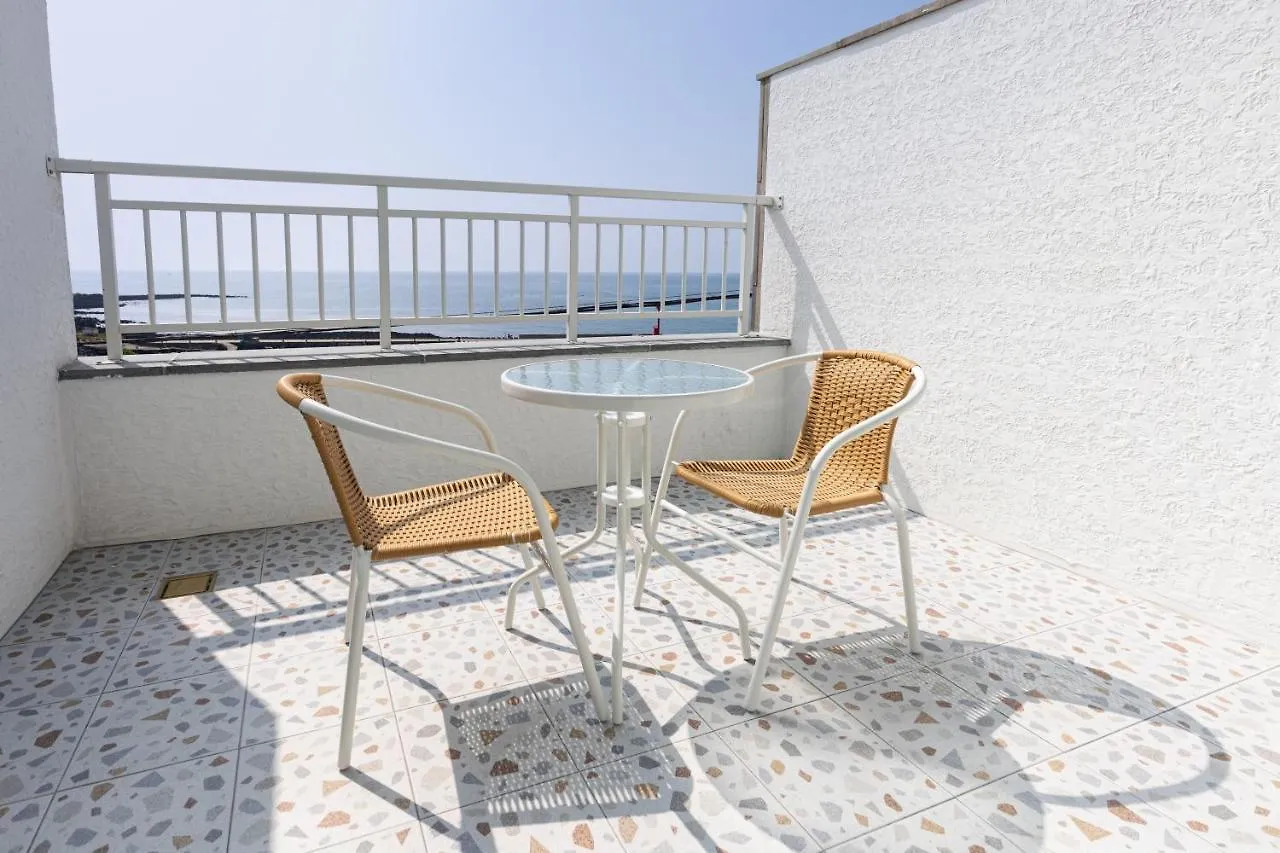 ג'גו Aewol Oceanstay מלון