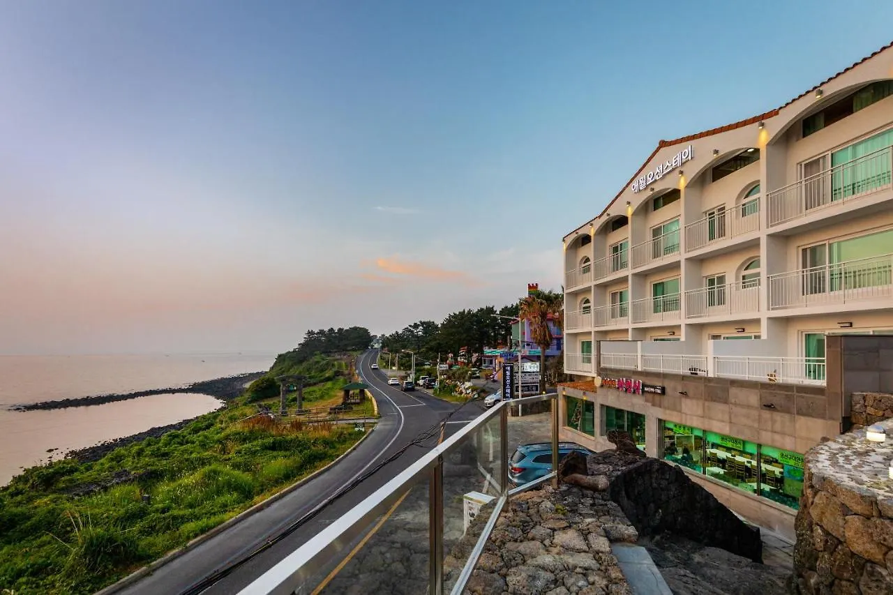 ג'גו Aewol Oceanstay מלון